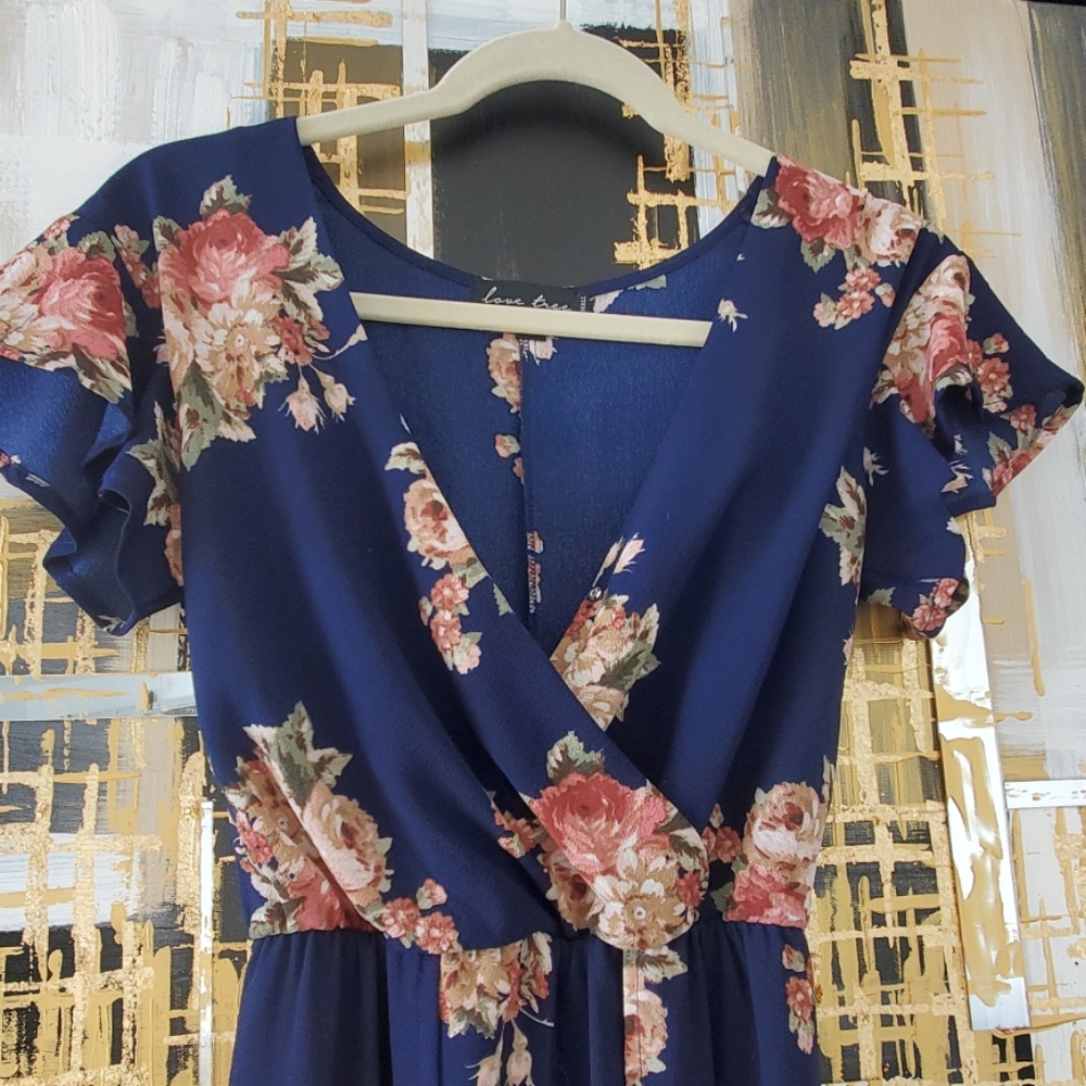 Dress - Picture 3 of 4